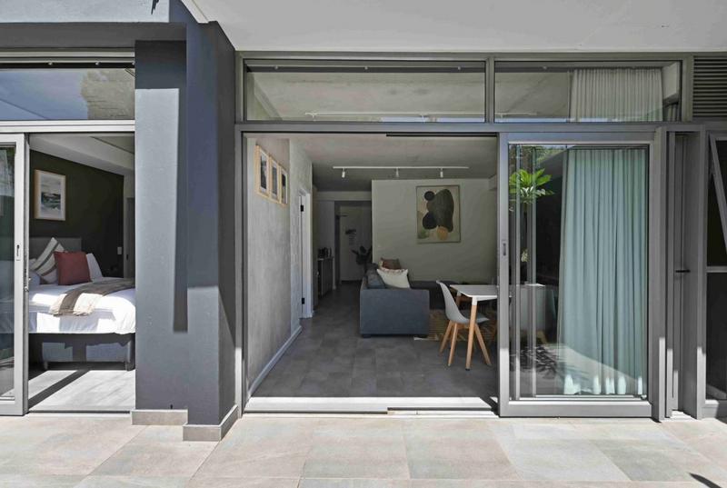 2 Bedroom Property for Sale in Sea Point Western Cape